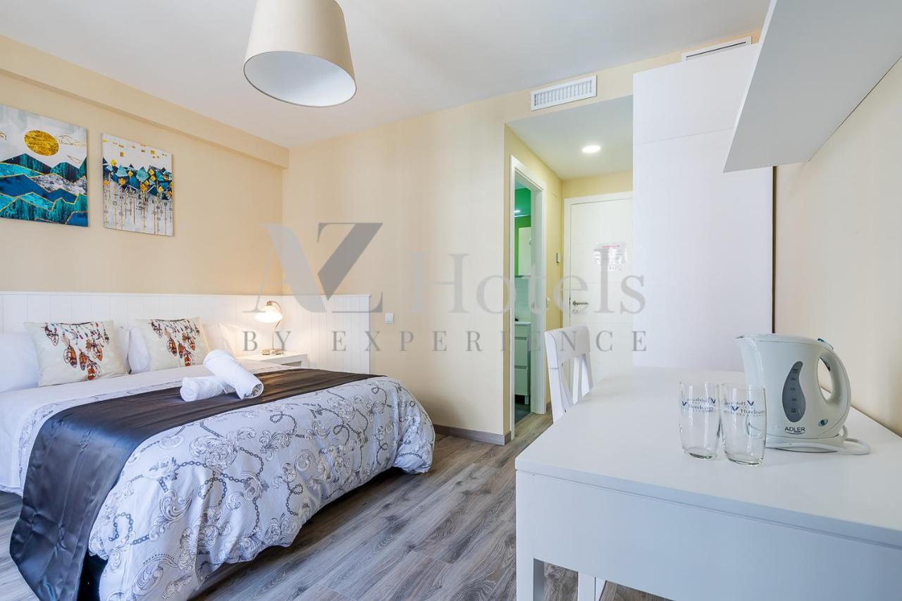 Ayz Villegas - Auto Check-In Property Madrid Buitenkant foto
